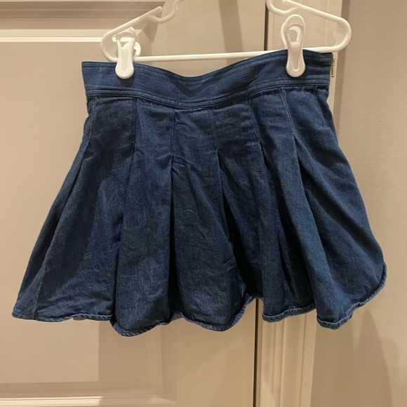J. Crew Crewcuts Girls Pleated Skirt in Drapey Denim, Sz 10, NWOT - Picture 3 of 4